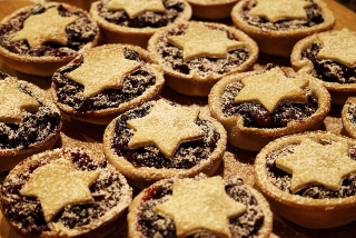 Illustration for article titled PIES THAT I'VE KNOWN